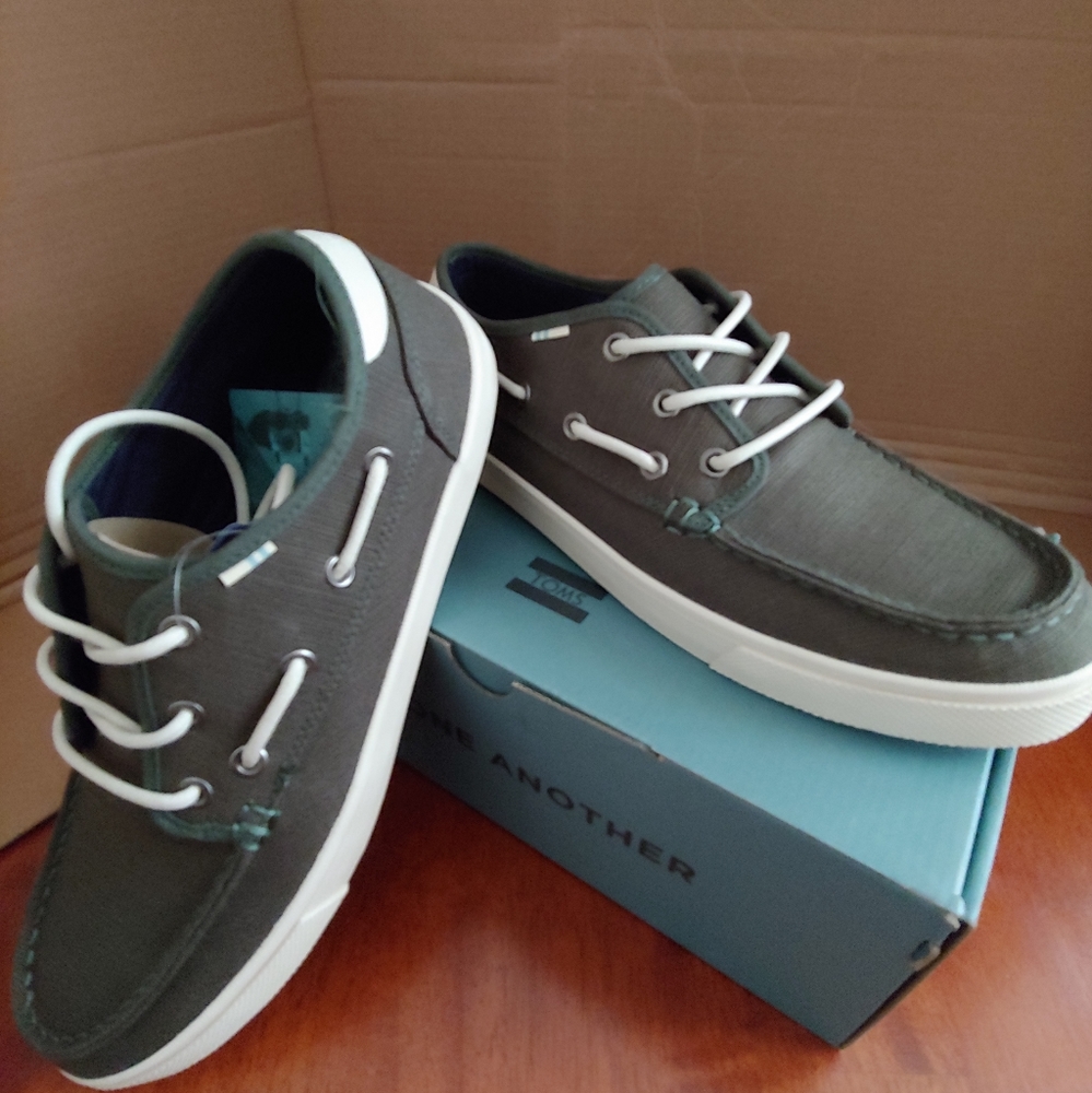 Men's Shoes - Picture 4 of 8